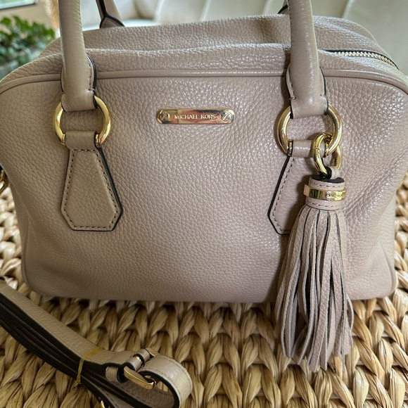 Michael Kors Bedford tassel satchel - Picture 10 of 11